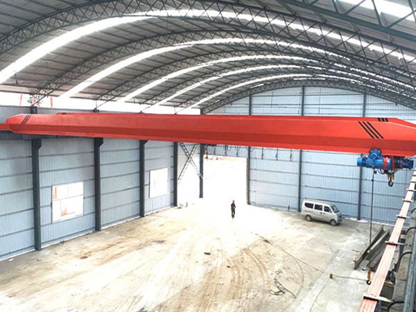 单梁行吊的防风装置在室外作业中如何选型