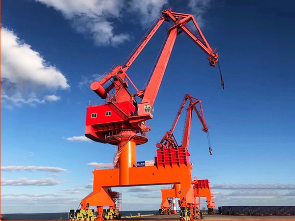 门座式起重机的运行速度调节有什么操作技巧